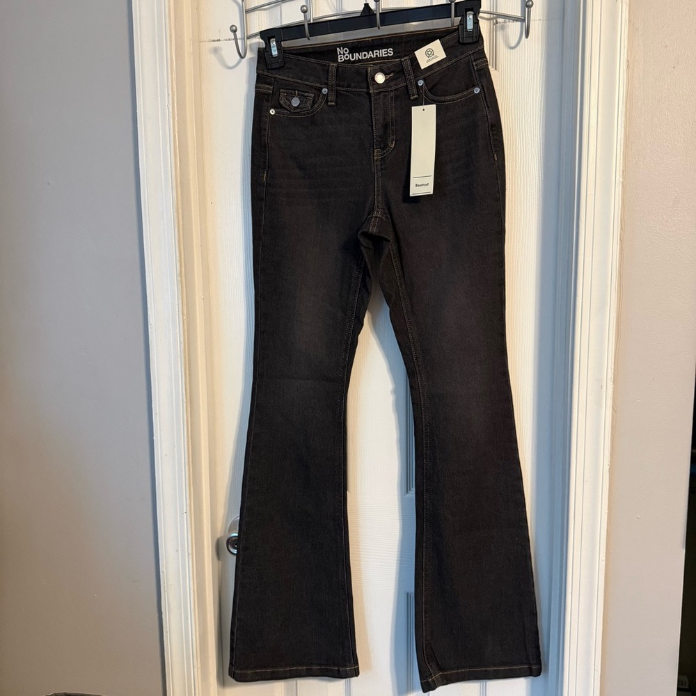 No boundaries women’s jeans